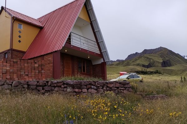 Cabañas del lodge en el Fundo Totorjani